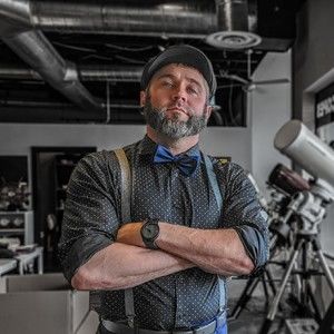 Meet your Posher, Dustin